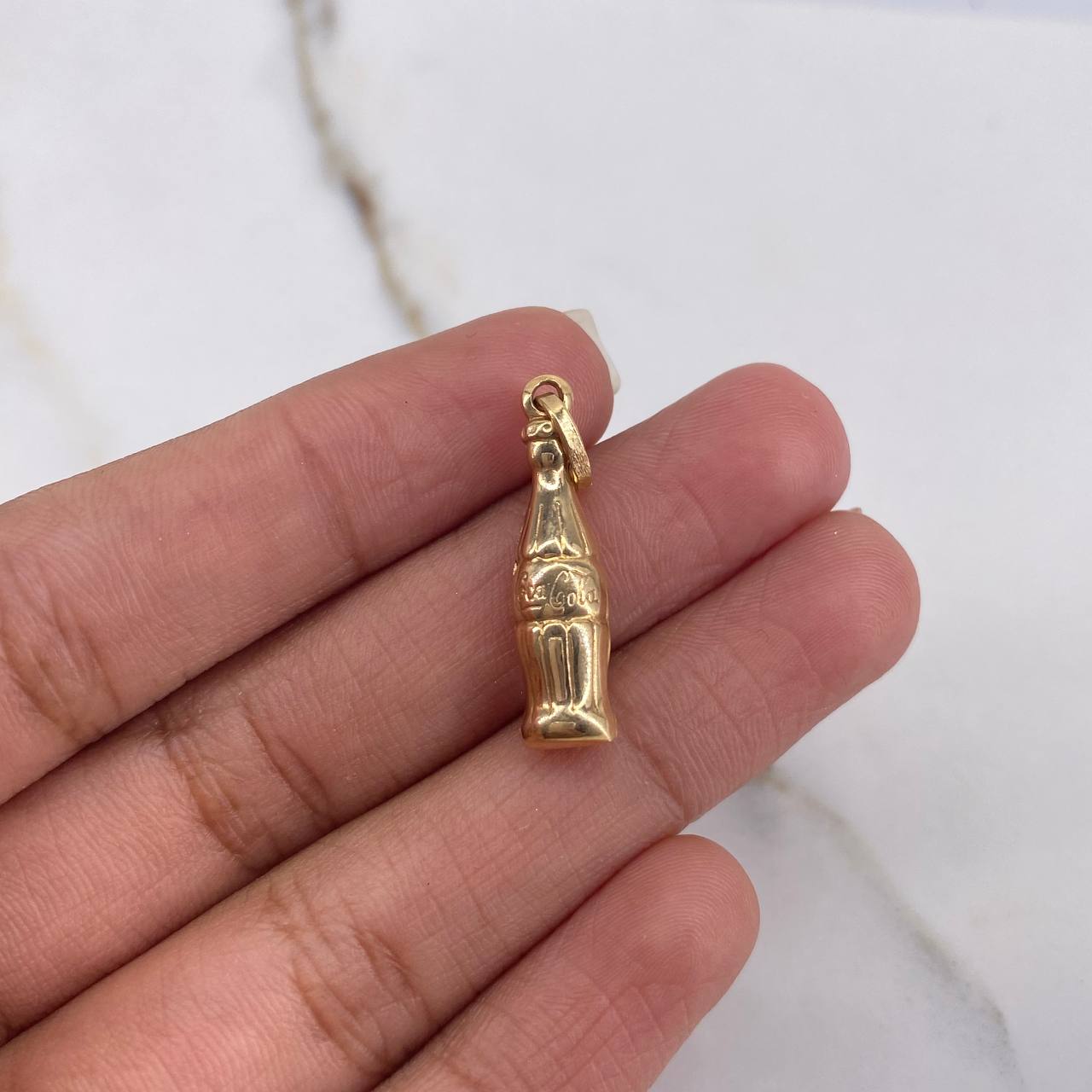 Pendant Soda 1.8gr / 2.6cm / Yellow Gold $