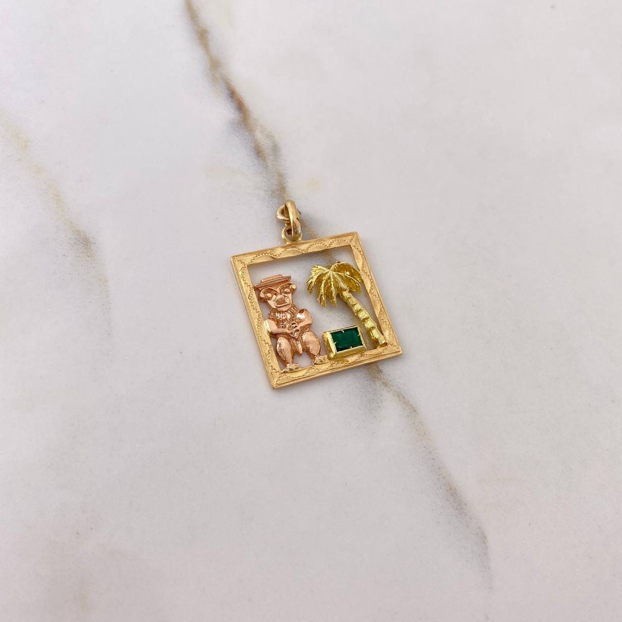 Pendant Quimbaya 4.05gr / 2.5cm / Green Zircon Two-tone Yellow and Rose Gold $