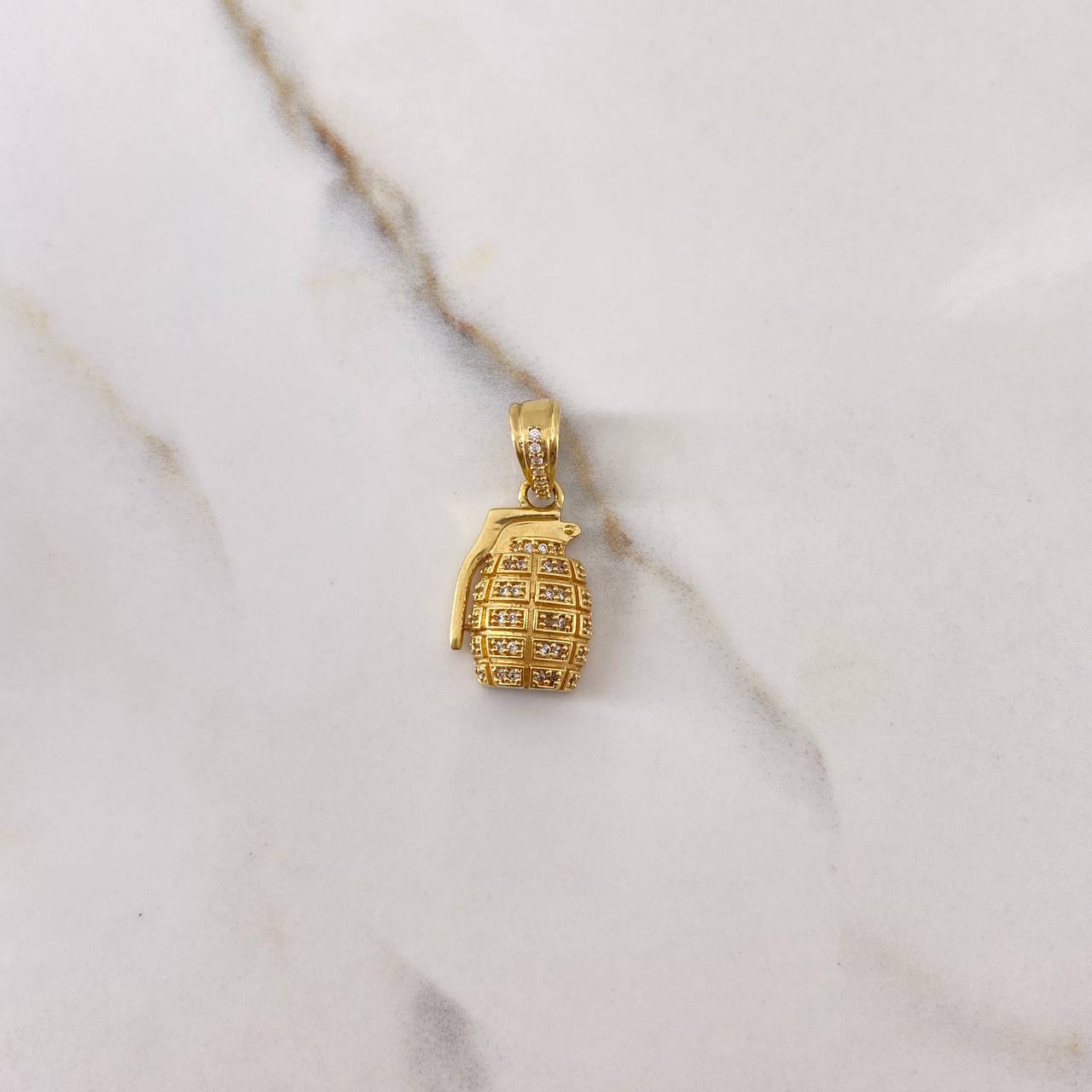 Pendant Granada 4.75gr / 2.5cm / White Zircons Yellow Gold $