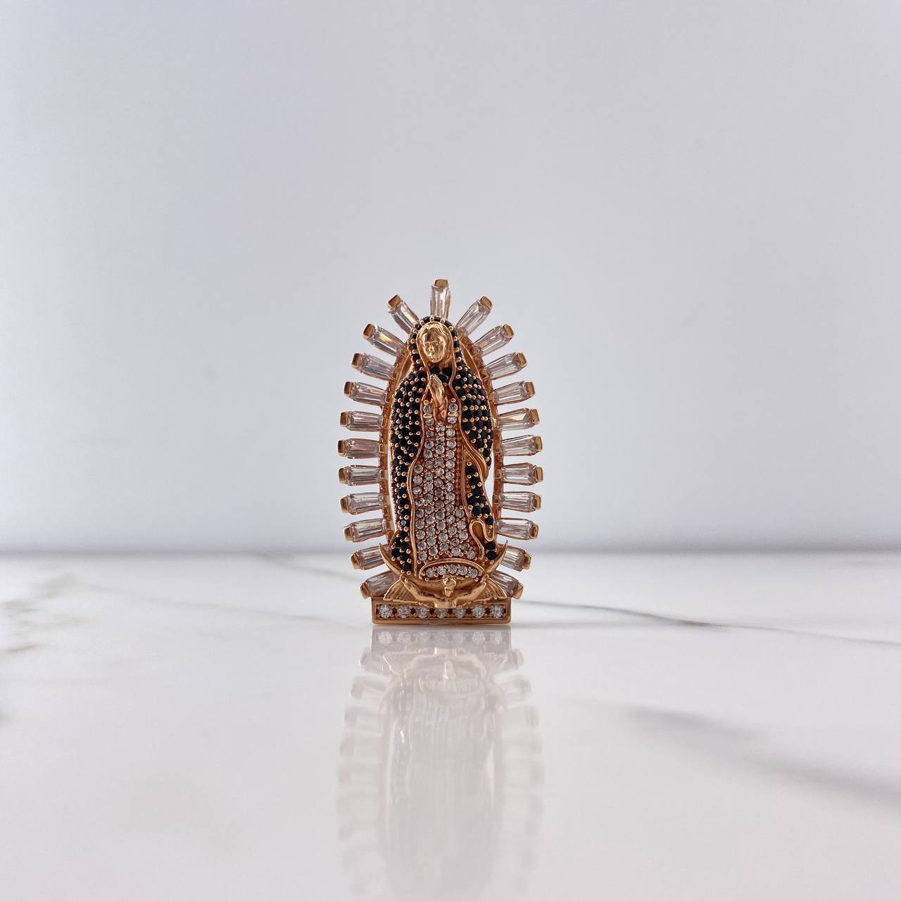 Dije Virgen De Guadalupe 10.95gr / 3.5cm / Circones Blancos Negros Oro Rosa $