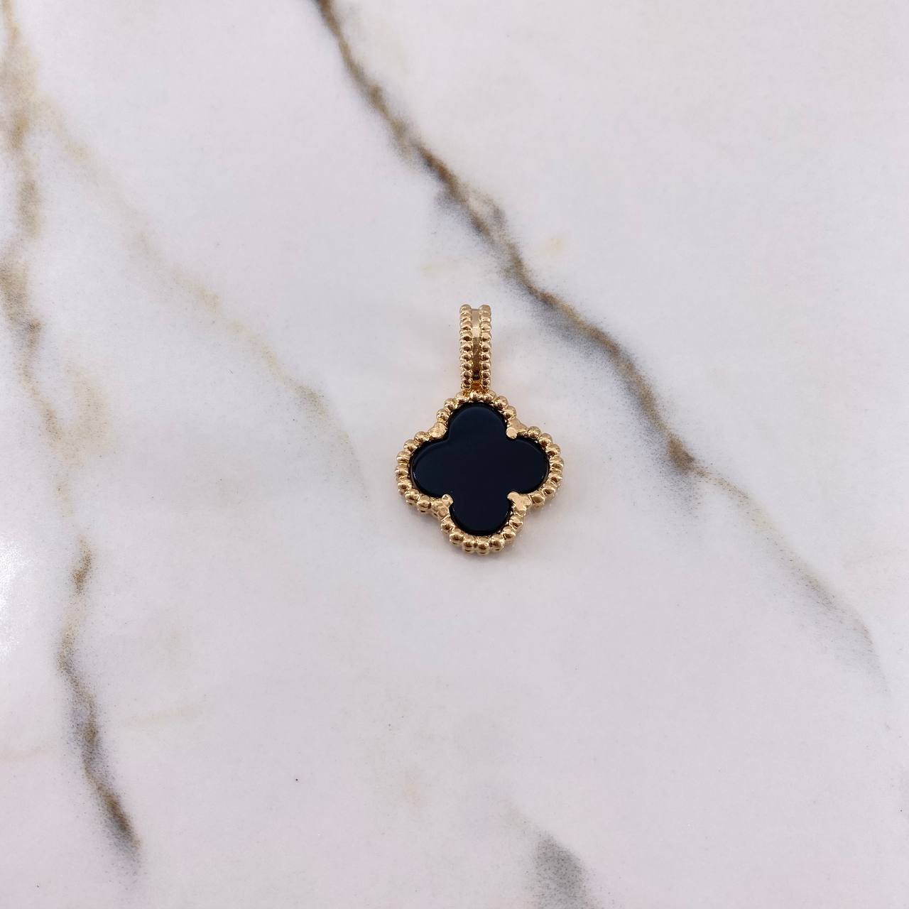 Dije Trebol VCyA 6.2gr / 3cm / Onix Oro Amarillo $
