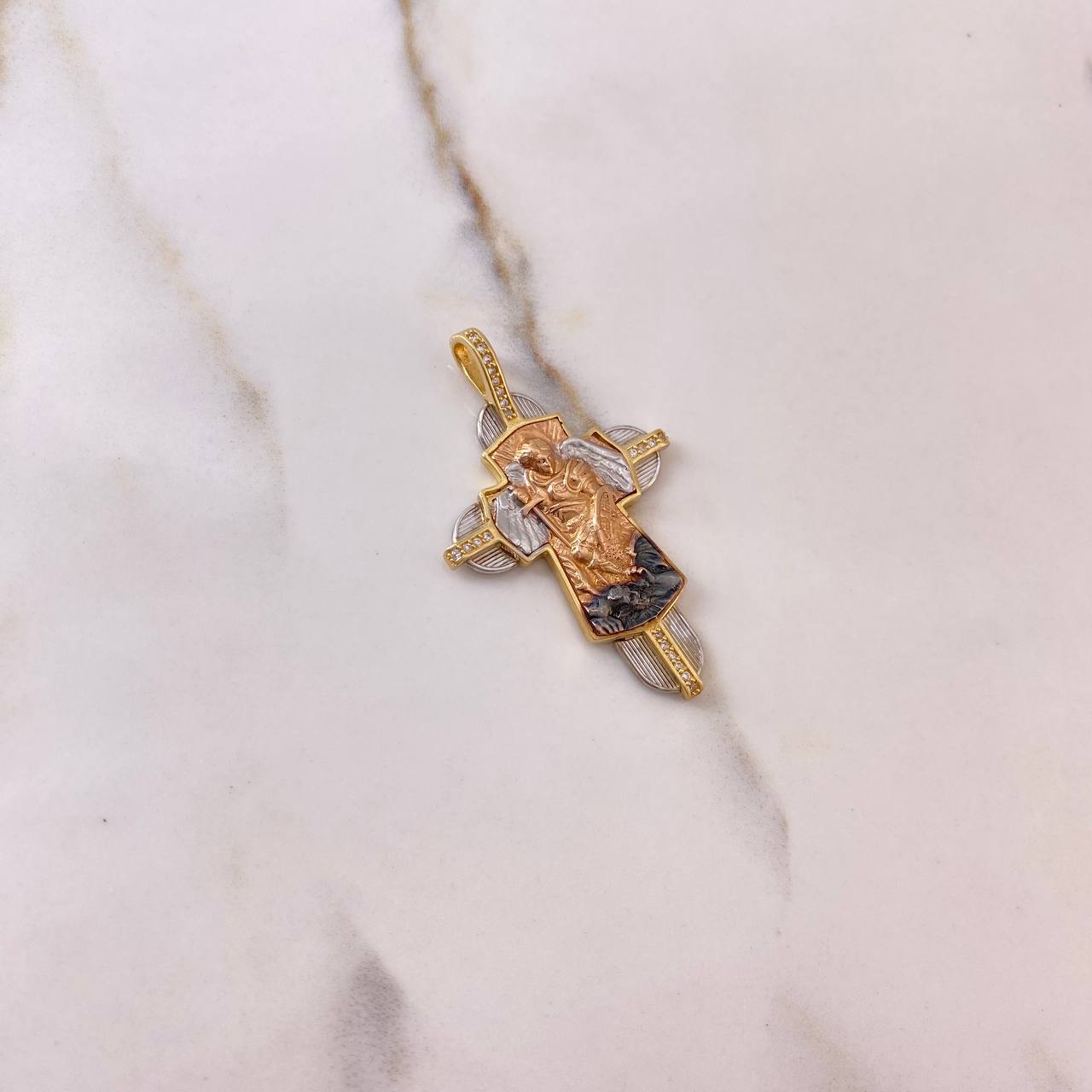 Pendant San Miguel 8.1gr / 4.3cm / White Zircons Three Golds $