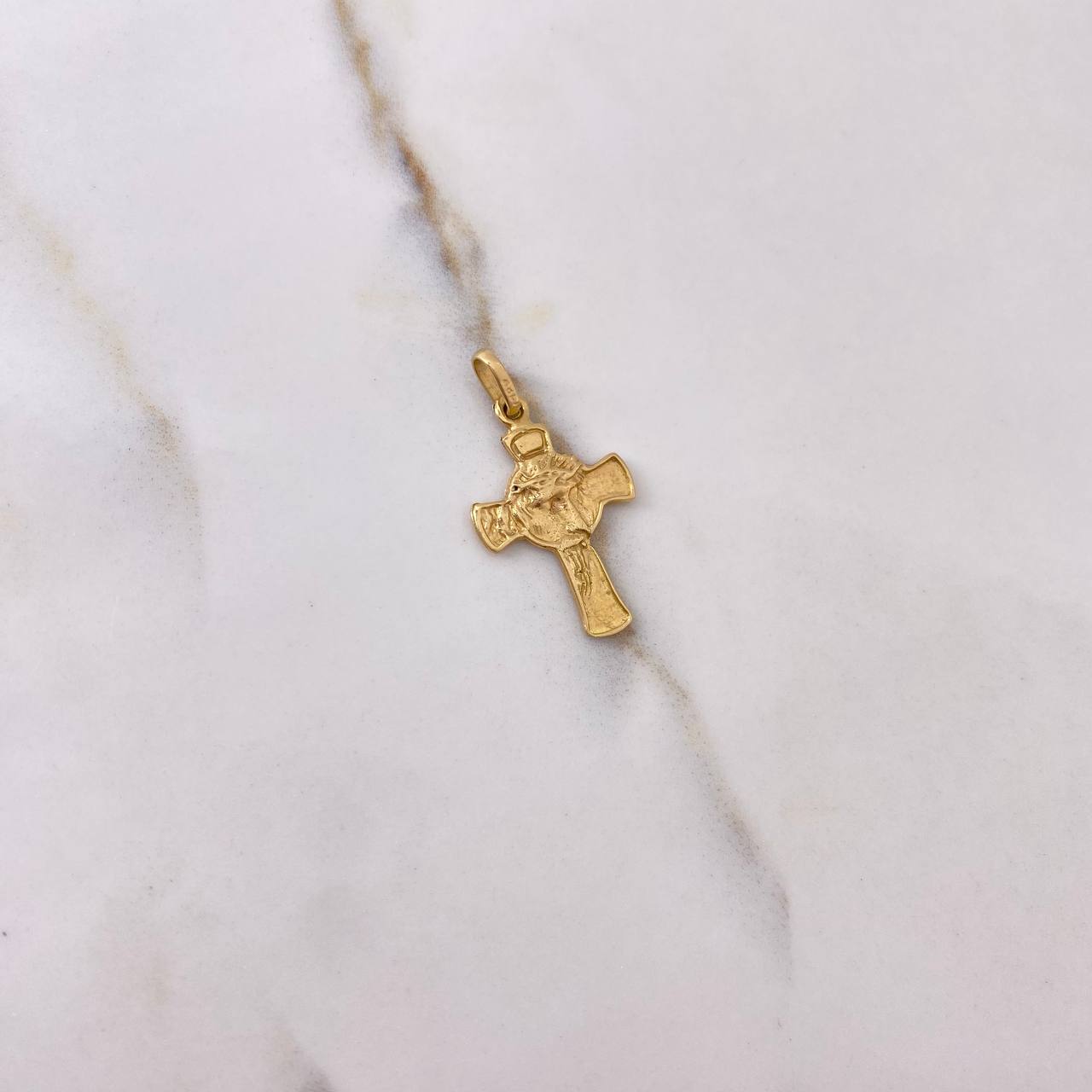 Pendant Cross Face Christ 1.9gr / 2.7cm / Matte Yellow Gold $
