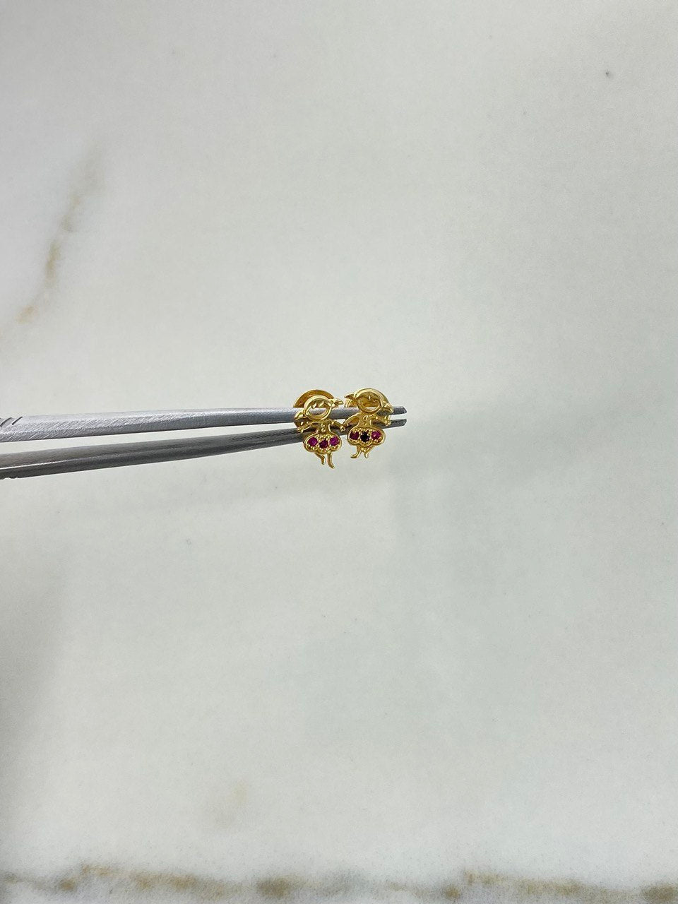 Stud Earrings Girl 1gr / Silhouette Fuchsia Zircons Yellow Gold &