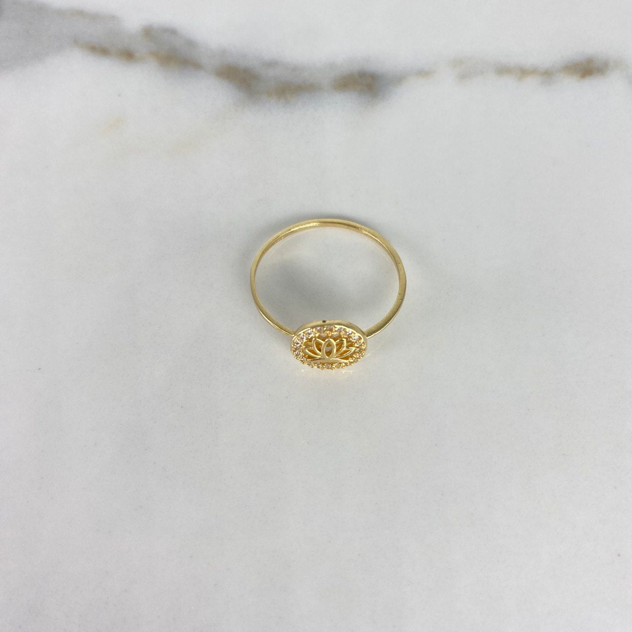 Ring Circle Flower 1.4gr / Size 7 3/4 / White Zircons Yellow Gold &