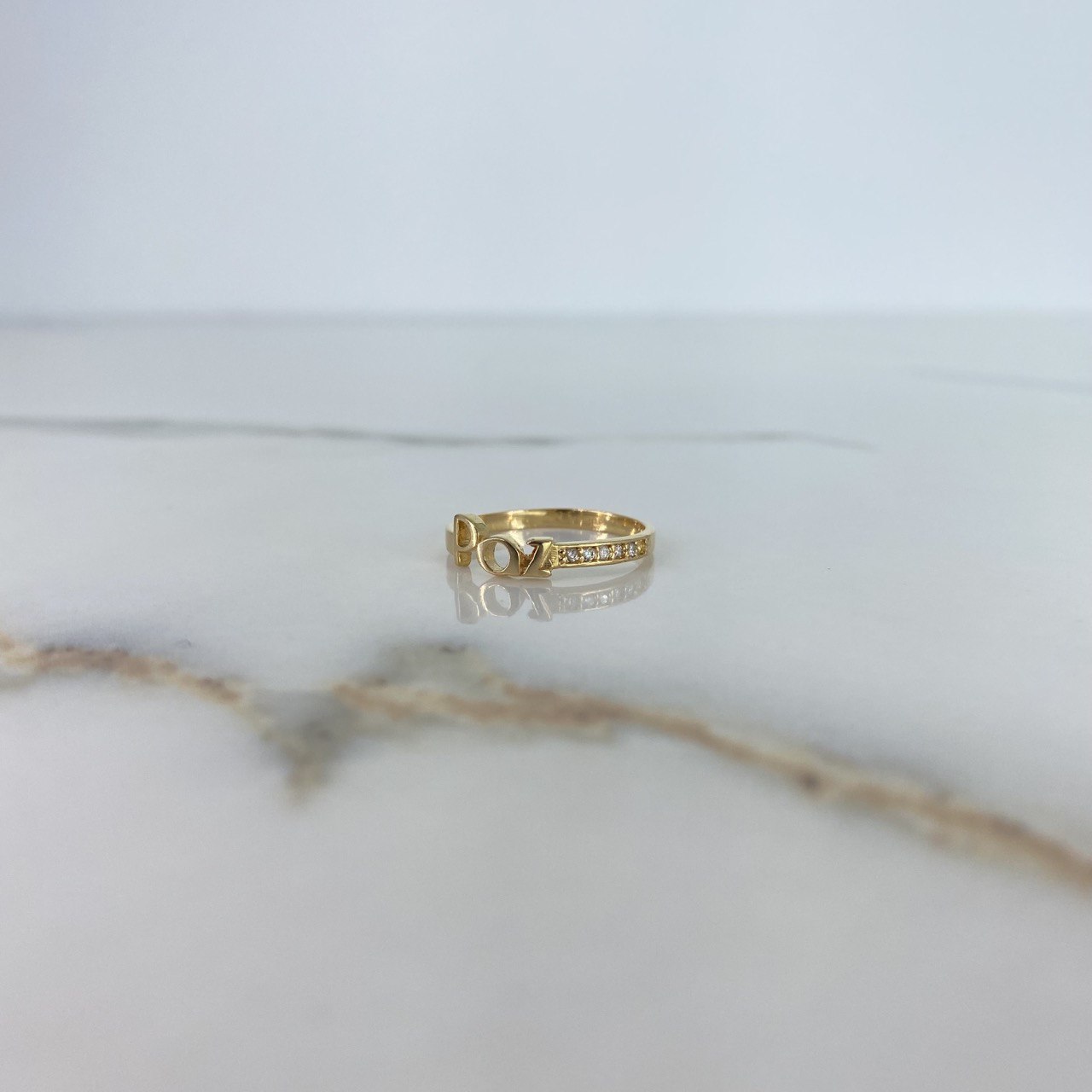 Ring Peace 2gr / T7 / White Zircons Yellow Gold &