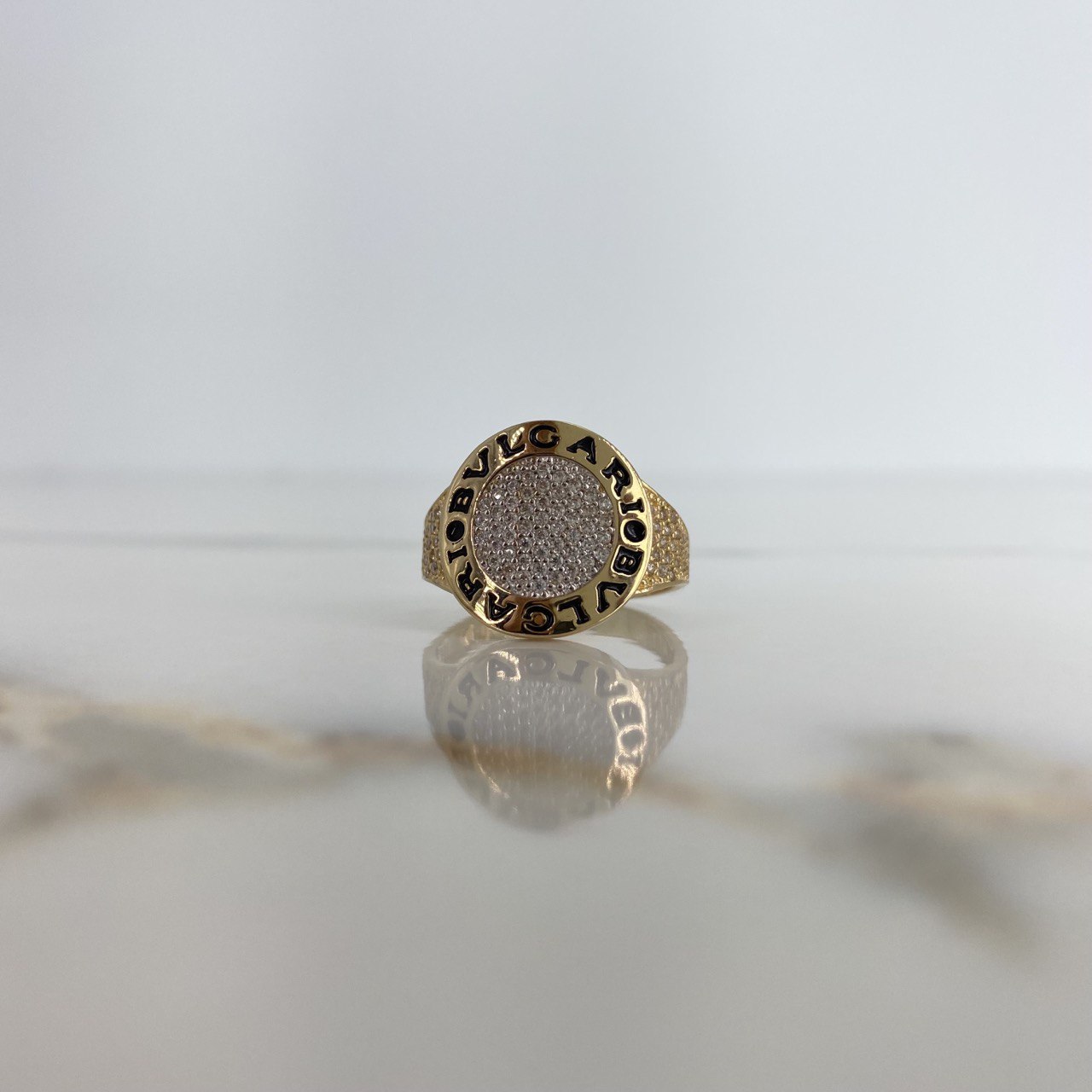 BV Ring 5.35gr / Size 7 3/4 / White Zircons Yellow Gold &