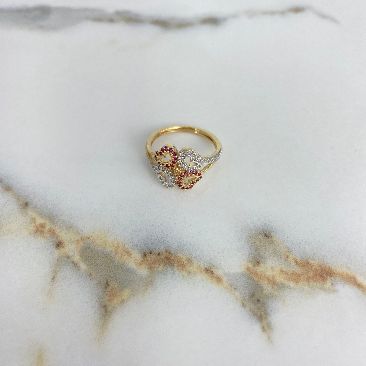 Four Hearts Ring 3.2gr / Size 6 3/4 / White Fuchsia Zircons Two Yellow White Golds &