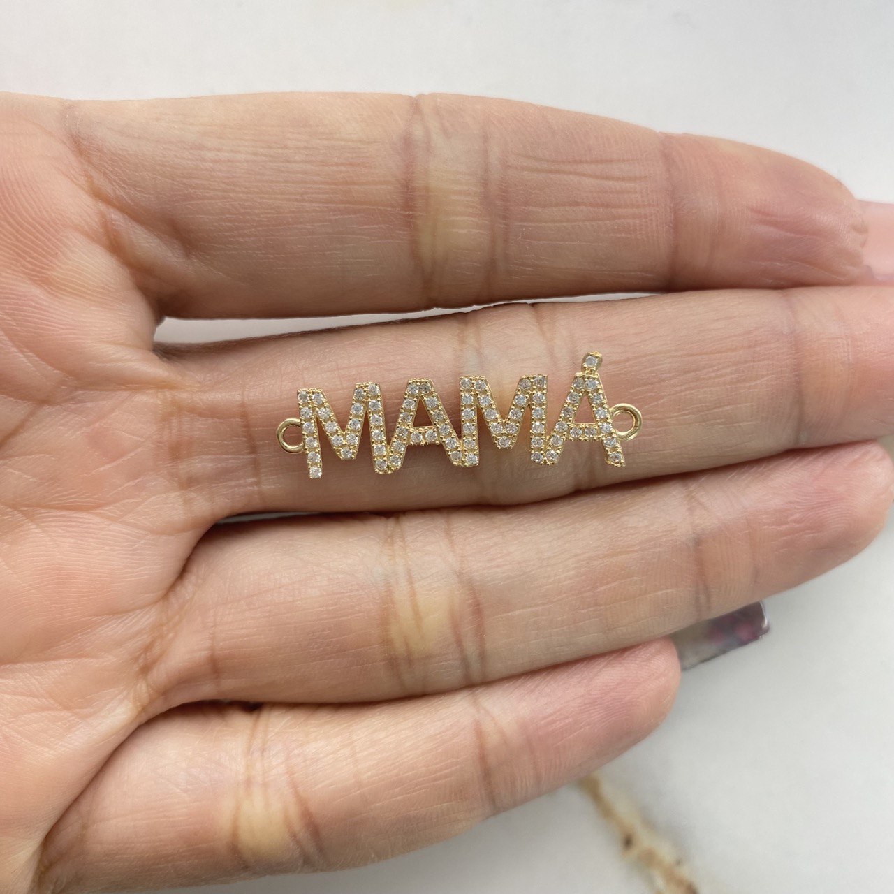 Charm Mama 2gr / 3cm / White Zircons   Yellow Gold &