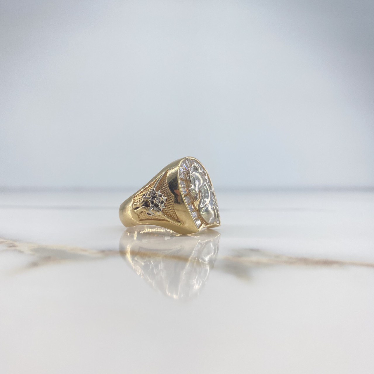 Horseshoe Ring Horse 10.75gr / Size 10 1/4 / White Zircons Two-tone Yellow and White Gold (Offer) &