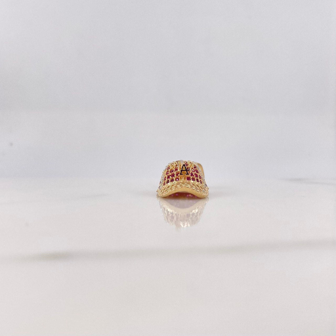 Pendant Cap LA 4.4gr / 2.8cm / White Fuchsia Zircons Three Golds $