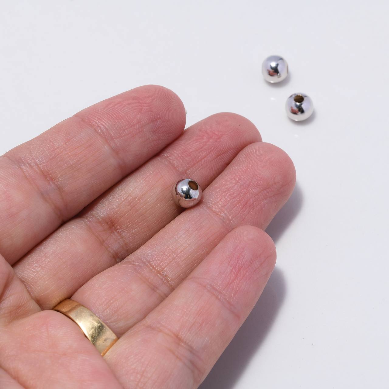 Bead Polished 0.2gr / 6mm White Gold &