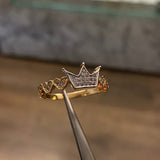 Heart Crown Ring 2.95gr Size 7 White Zircons Two-tone Yellow and White Gold