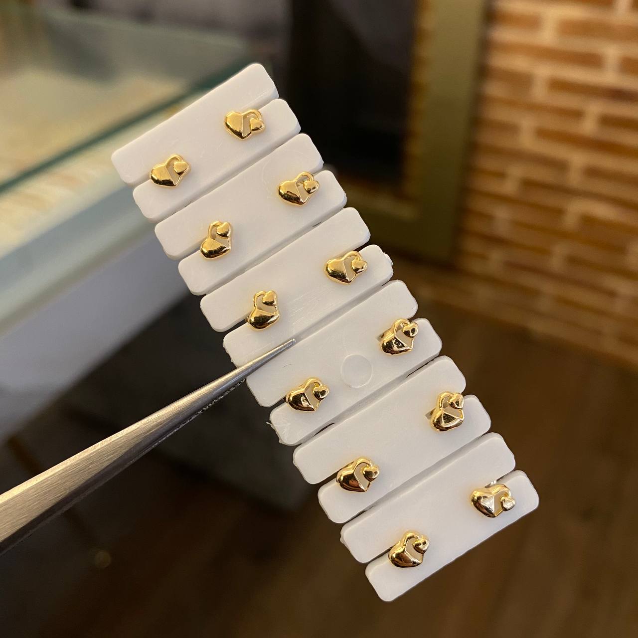 Stud Earrings Heart 0.75gr Half Silhouette Internal Heart Yellow Gold