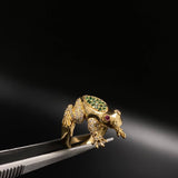 Frog Ring 7gr / T7 White Green Fuchsia Zircons Yellow Gold &