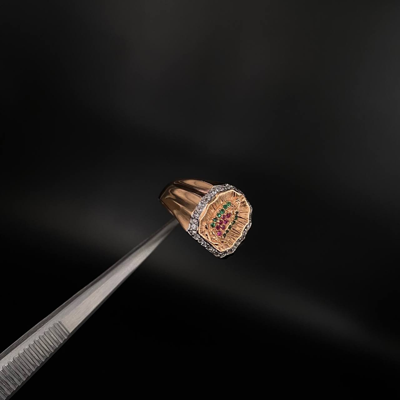 Virgin Guadalupe Ring 6.05gr / Size 10 3/4 White green Fuchsia Zircons Rose Gold &