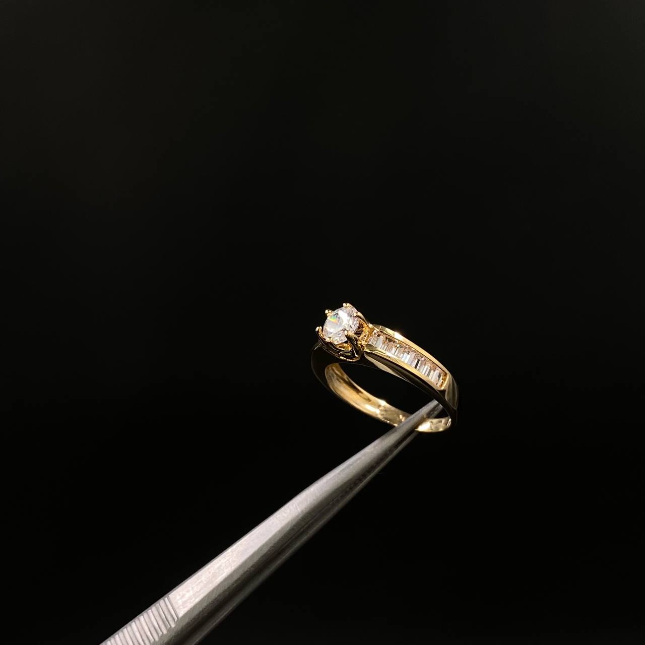Bridge Ring 3.35gr / T6 / Solitaire White Zircons Yellow Gold&