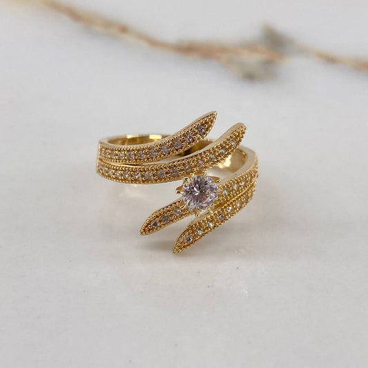 Crossed Laurel Ring 4.2gr / Size 6 3/4 / White Zircons Yellow Gold$
