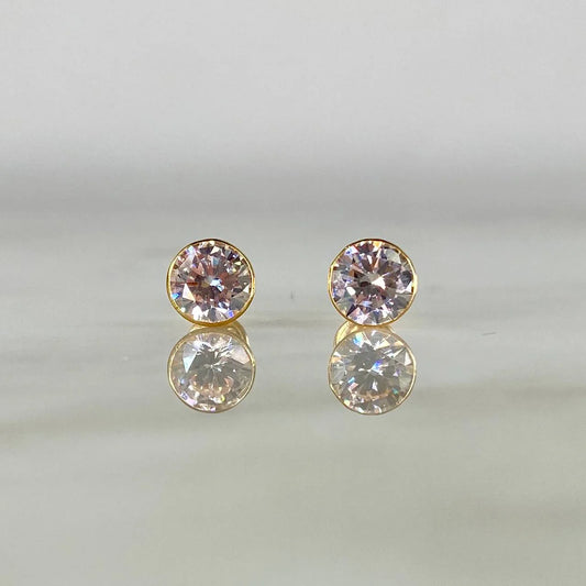 Stud Earrings Bezel 1.1g / in / 6.25mm Yellow Gold 18K