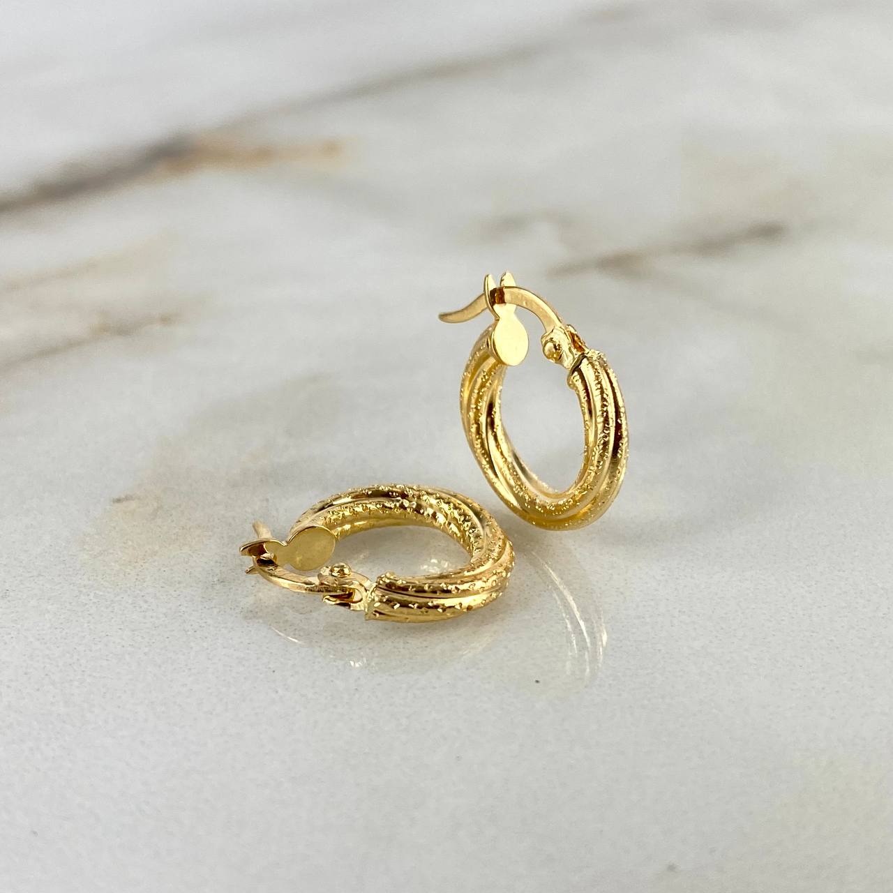 Hoop Earrings Carly 1.35gr / 1.3cm / Punta Raya Yellow Gold