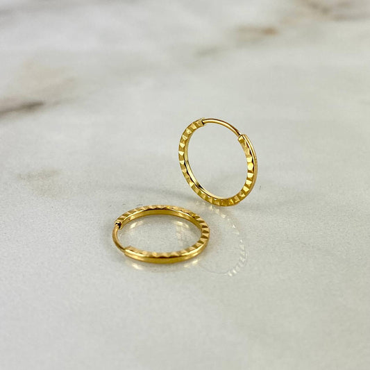 Candongas Aro Rayado 0.7 g / 1/2 in Oro Amarillo 18K