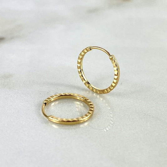 Hoop Earrings Striped Hoop 0.45g / 1/2 in 18K Yellow Gold