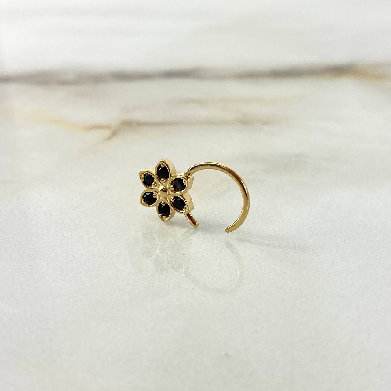 Piercing Hoop Flower Simulator 0.95gr / 1cm / Black Zircons Yellow Gold (Jewel)