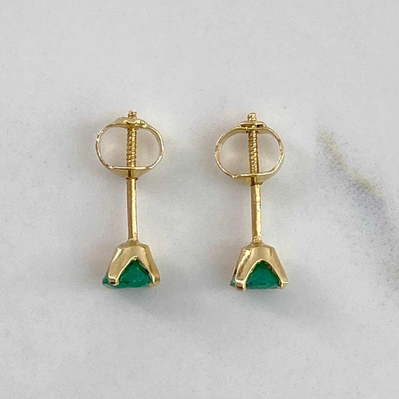 Stud Earrings Bezel 1gr / 1.5cm / 81 Pts Emerald Four Claws Yellow Gold (Jewel)$