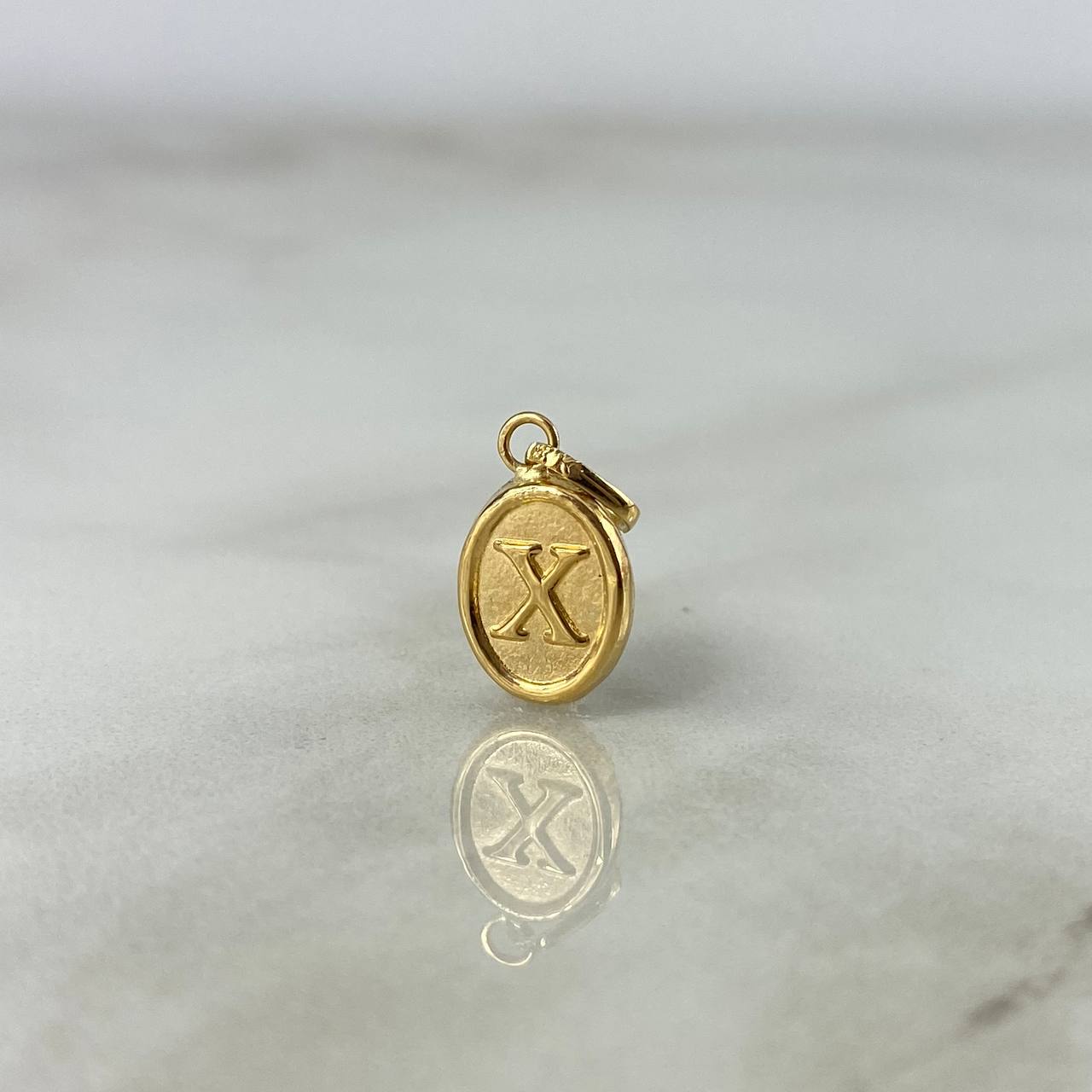 Pendant Letter X 0.5gr / 1.8cm / Stamped Yellow Gold