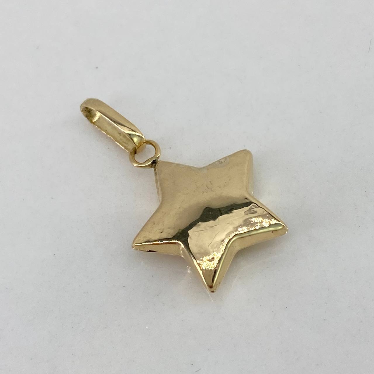 Pendant Star 0.55gr / 1.5cm / Smooth Yellow Gold $