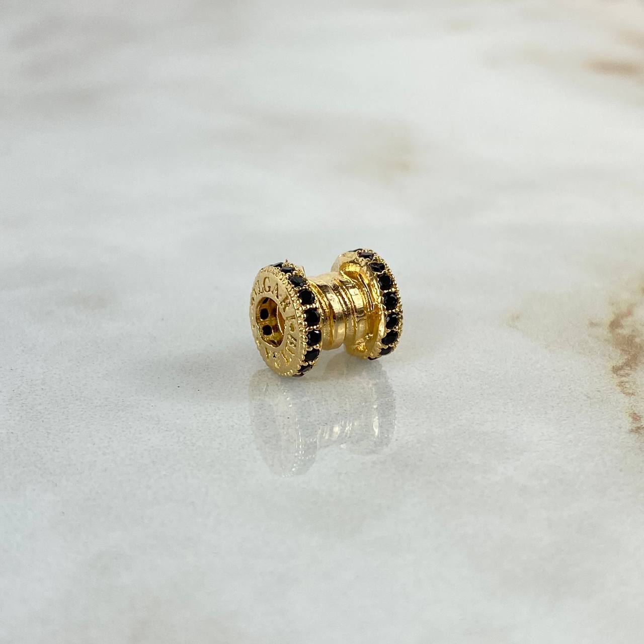 Charm Sand Screw 2.2gr / 0.85cm / 8mm Black Zircons Yellow Gold ©