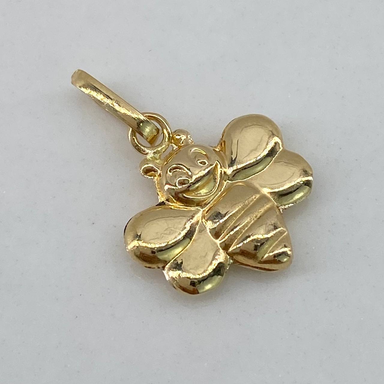 Pendant Bee 0.55gr / 2cm / Smooth Yellow Gold $