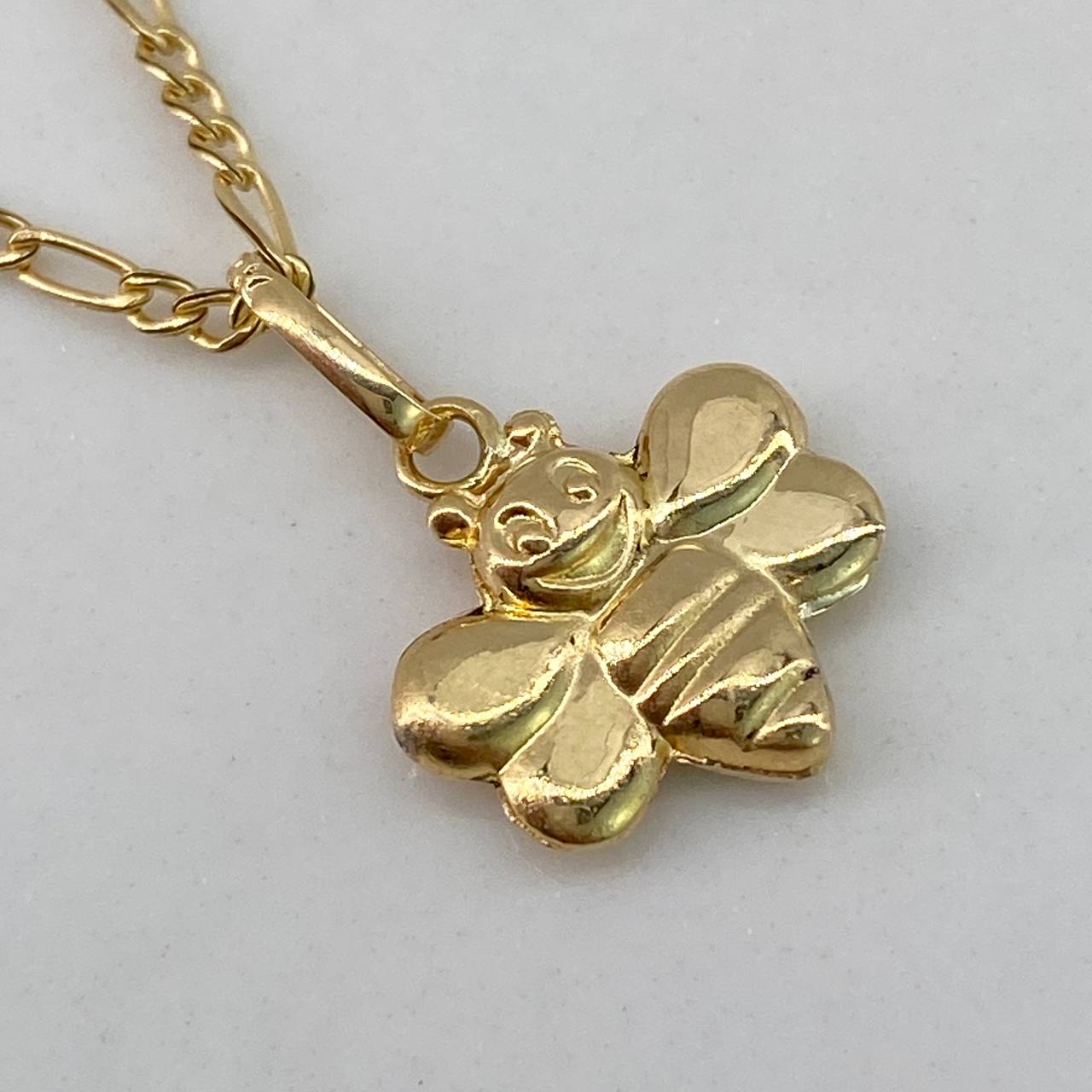 Pendant Bee 0.55gr / 2cm / Smooth Yellow Gold $