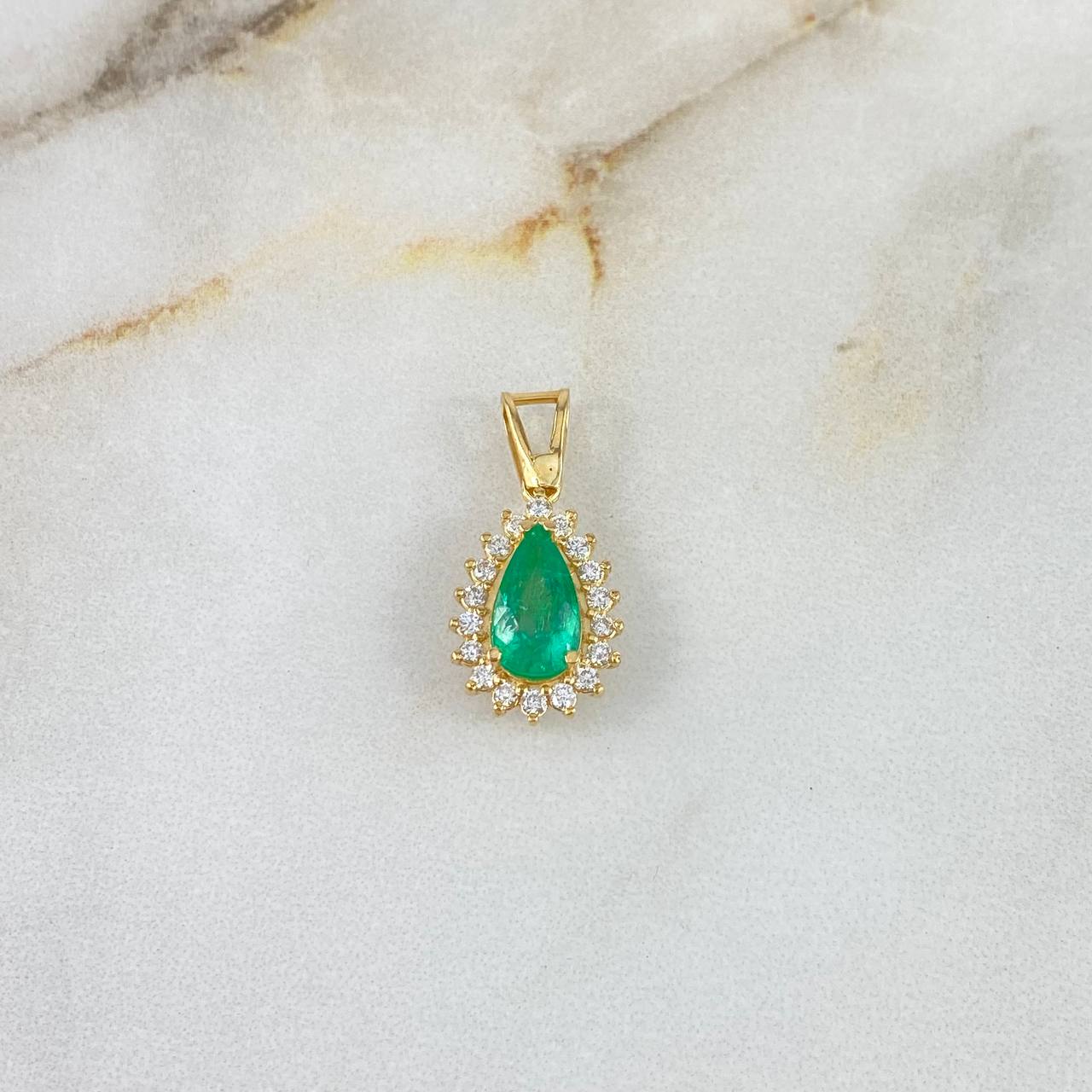 Pendant Pear 2.35gr / 2.3cm / 38pts Emerald 32pts Diamonds Yellow Gold (Jewel) ©