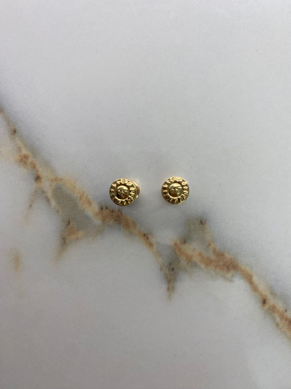 Stud Earrings Sol 0.85gr / Yellow Gold &