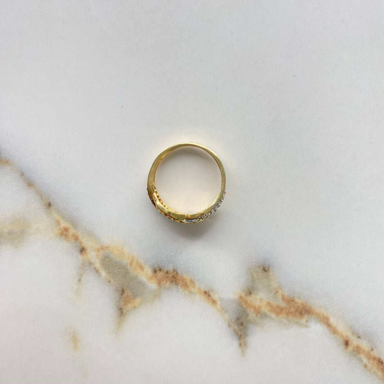 Infinity Ring 3gr / T6 1/2 / White Zircons Two Yellow White Golds &