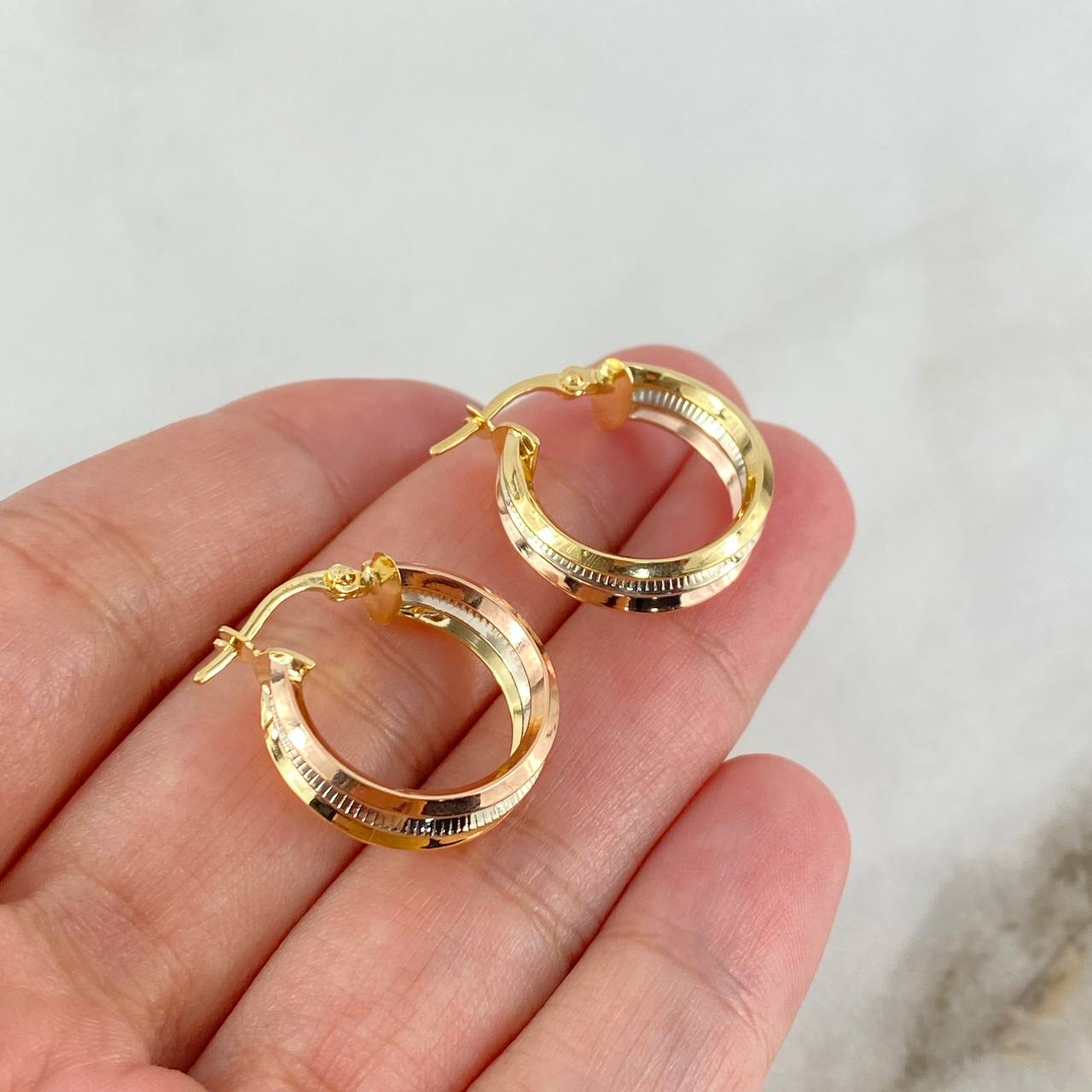 Hoop Earrings Hoop Earrings 2.55gr / 2.1cm / Dotted Three Golds