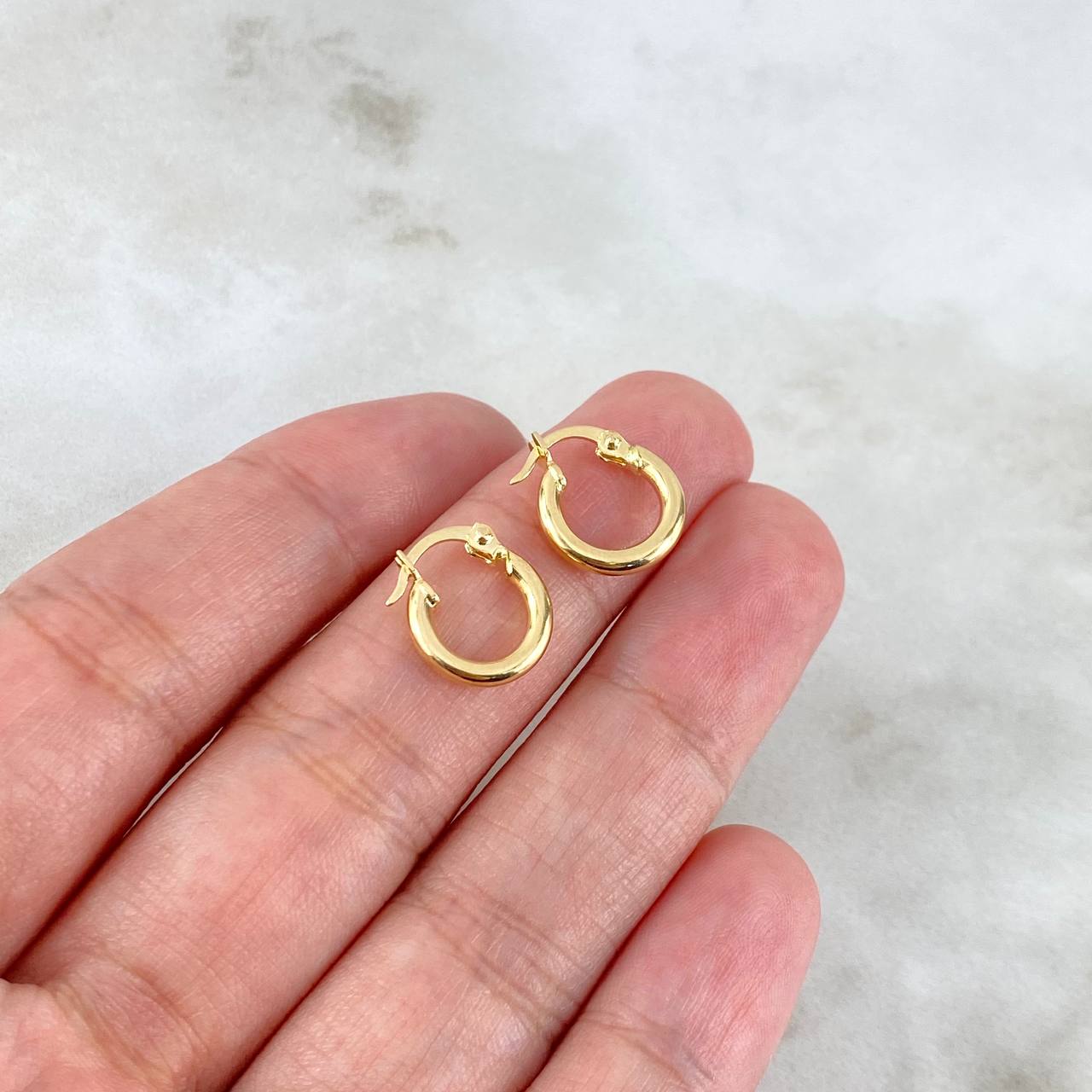 Candongas Jass 0.85gr / 1.1cm / Lisa Oro Amarillo 18K