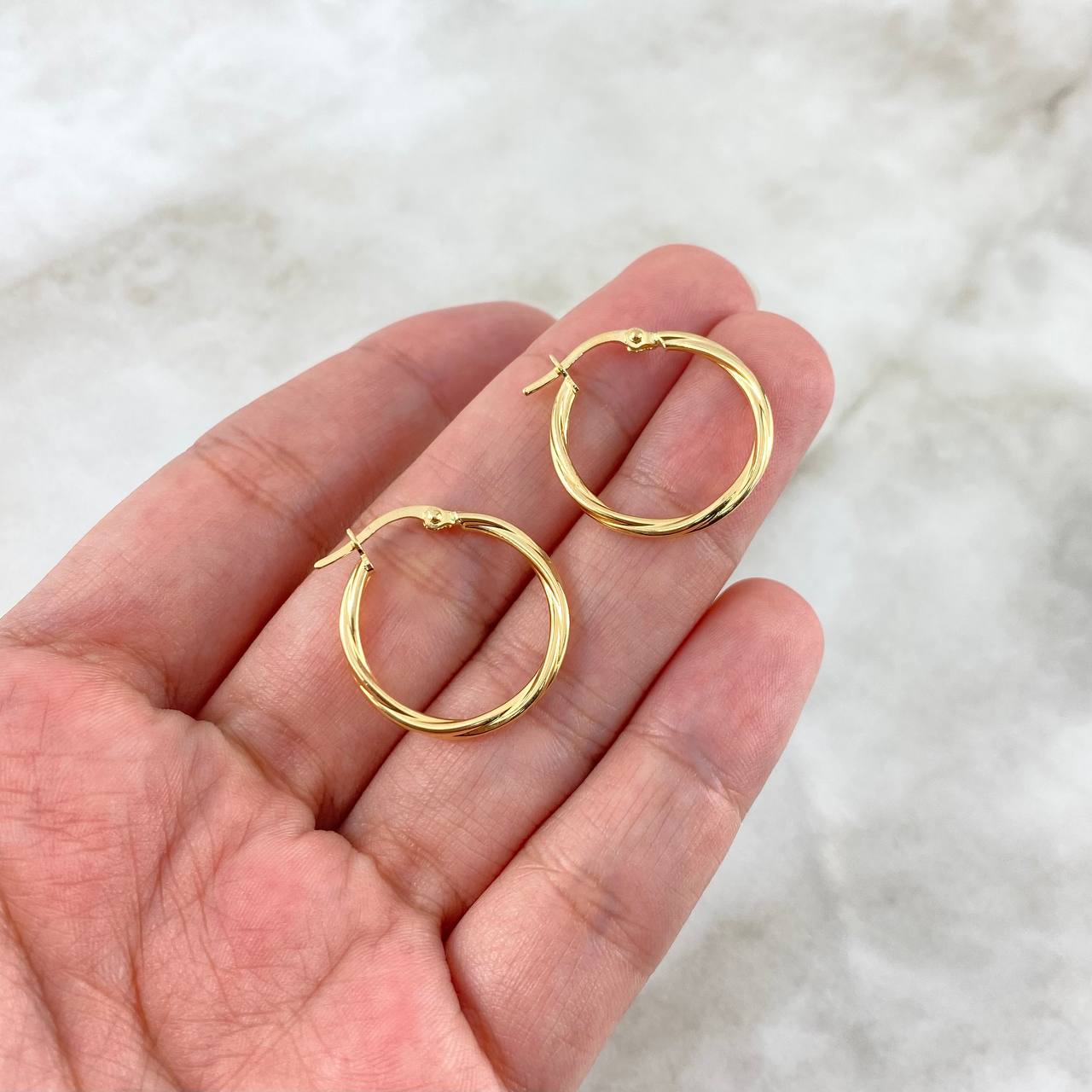 Hoop Earrings Sami 1.75gr / 3cm /  Punteadas Entorchadas Oro Amarillo 18K ©