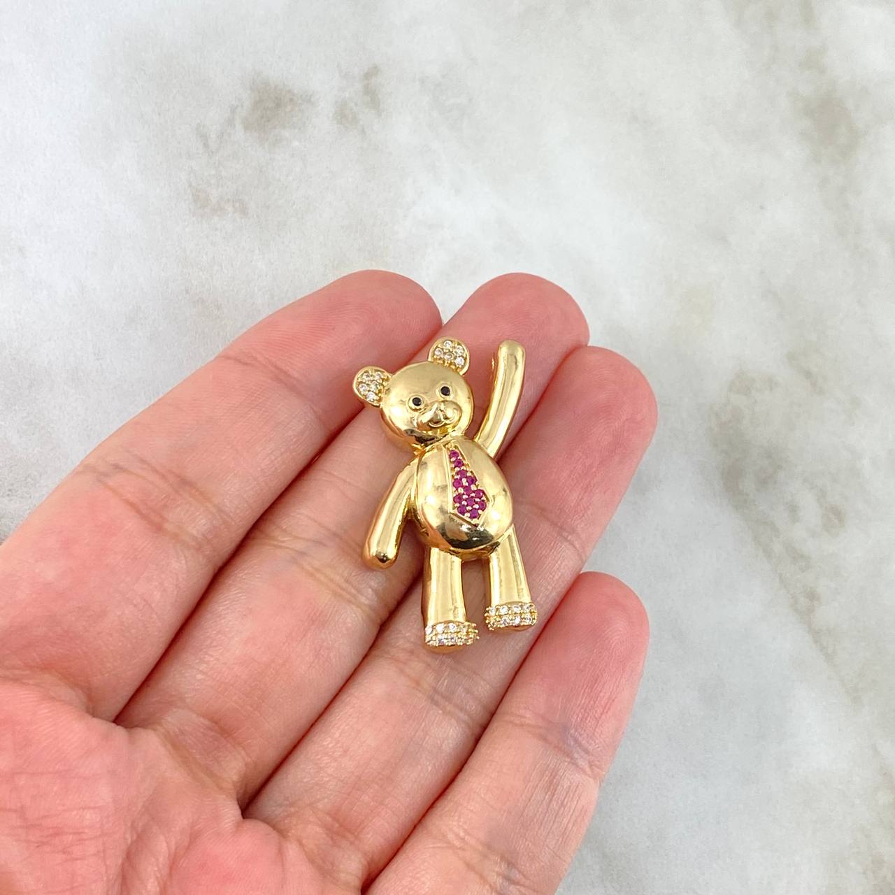 Pendant Tie Bear 5.2gr / 3.4cm / Smooth White Fuchsia Black Zirconia Yellow Gold