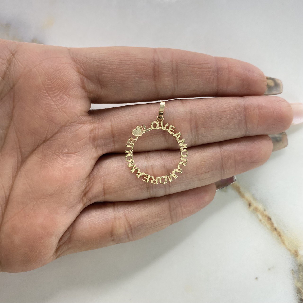 Pendant Love 1.6gr / 2.5cm / Smooth Yellow Gold $