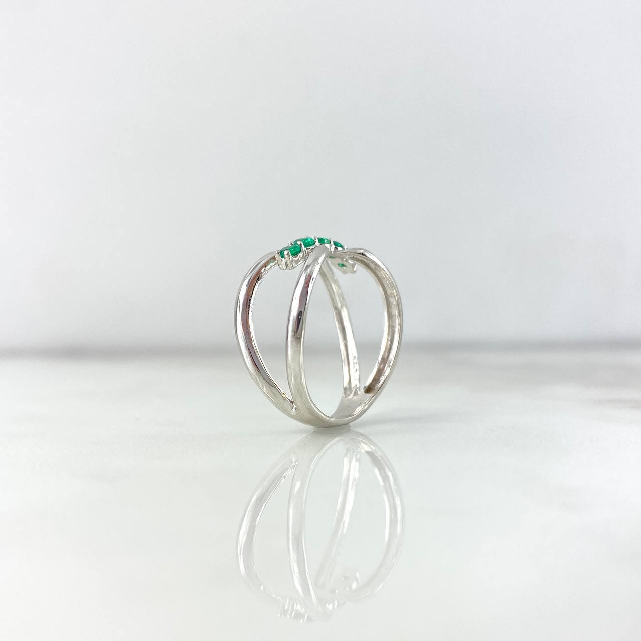 Inverse Infinity Ring 2.6gr / T6 1/2 / Emeralds 27pts White Gold (Jewel)