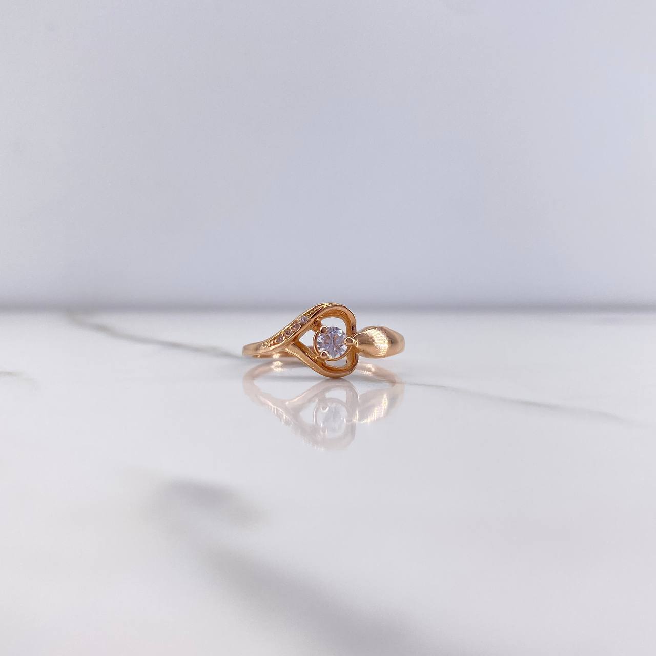 Solitaire Ring Silhouette 2gr / Size 7 1/2 / White Zircons Rose Gold &