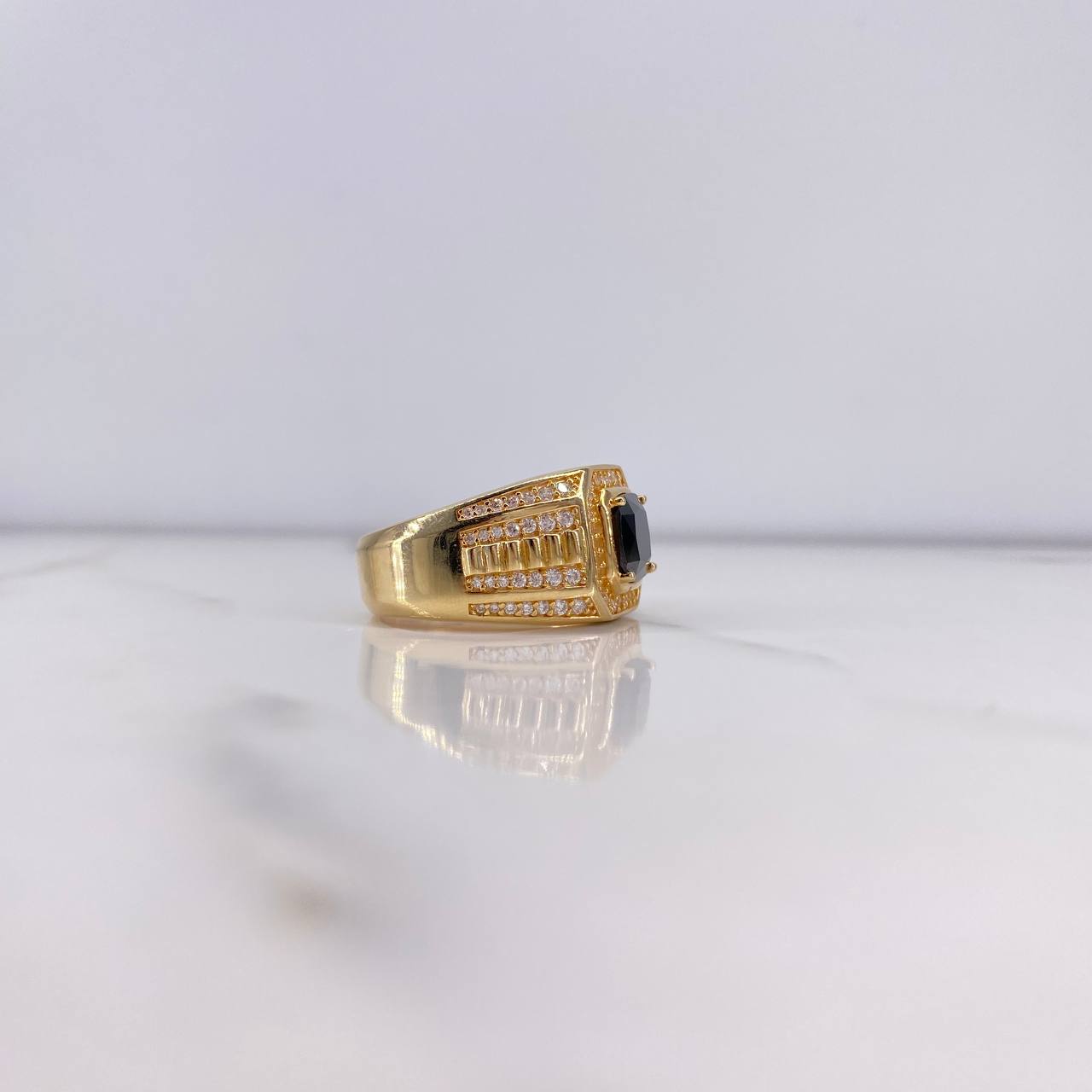 Square Signet Ring 12.05gr / Size 11 1/2 / White Zircons Black Yellow Gold $