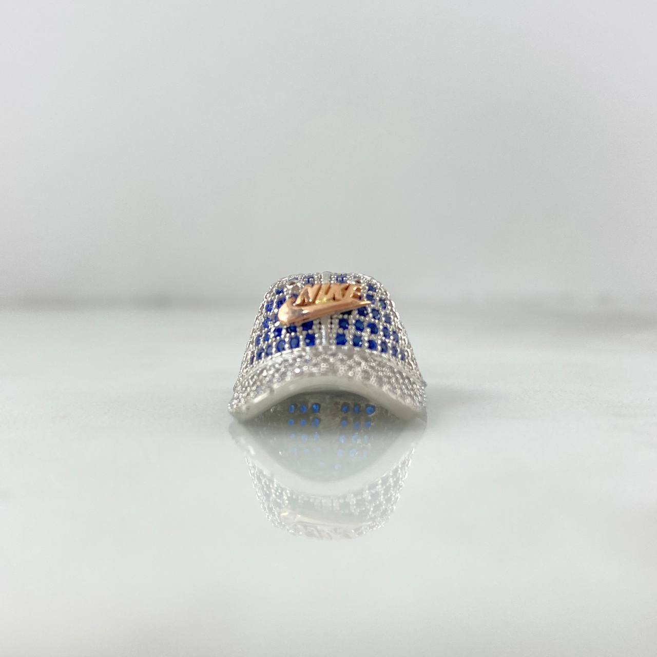 Pendant Cool Cap 9.05gr / 3.7cm / White Blue Zircons Two Golds White Rose ©