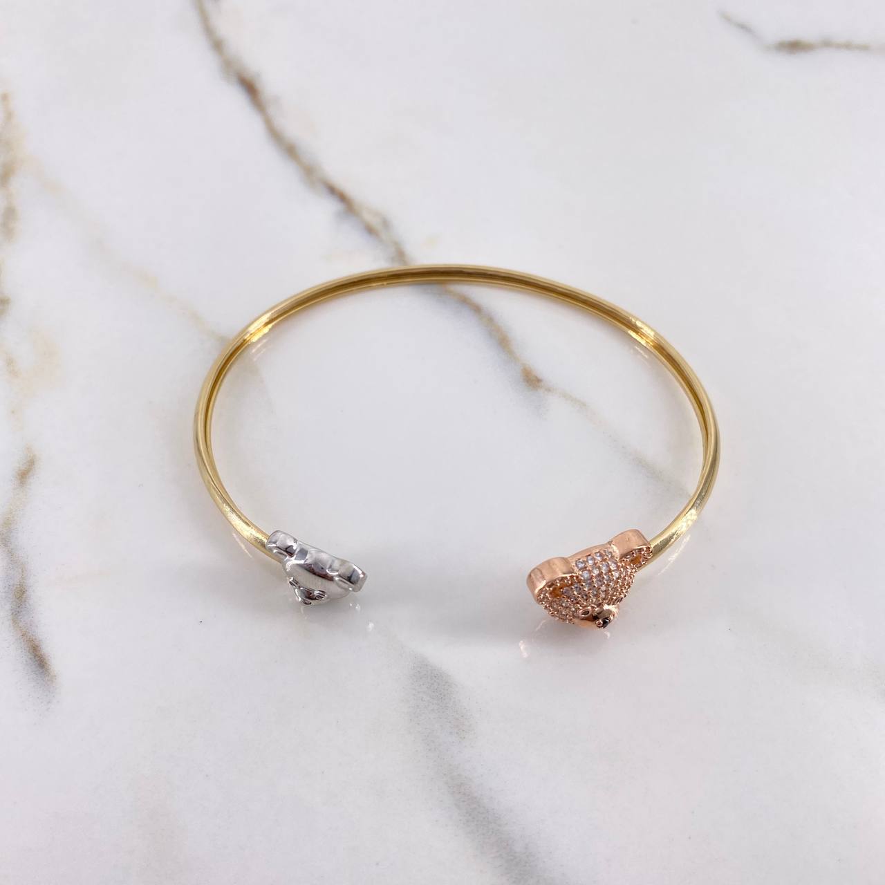 Bracelet Bear Hug 7.5gr / 16cm / White Black Zircons Three Golds $