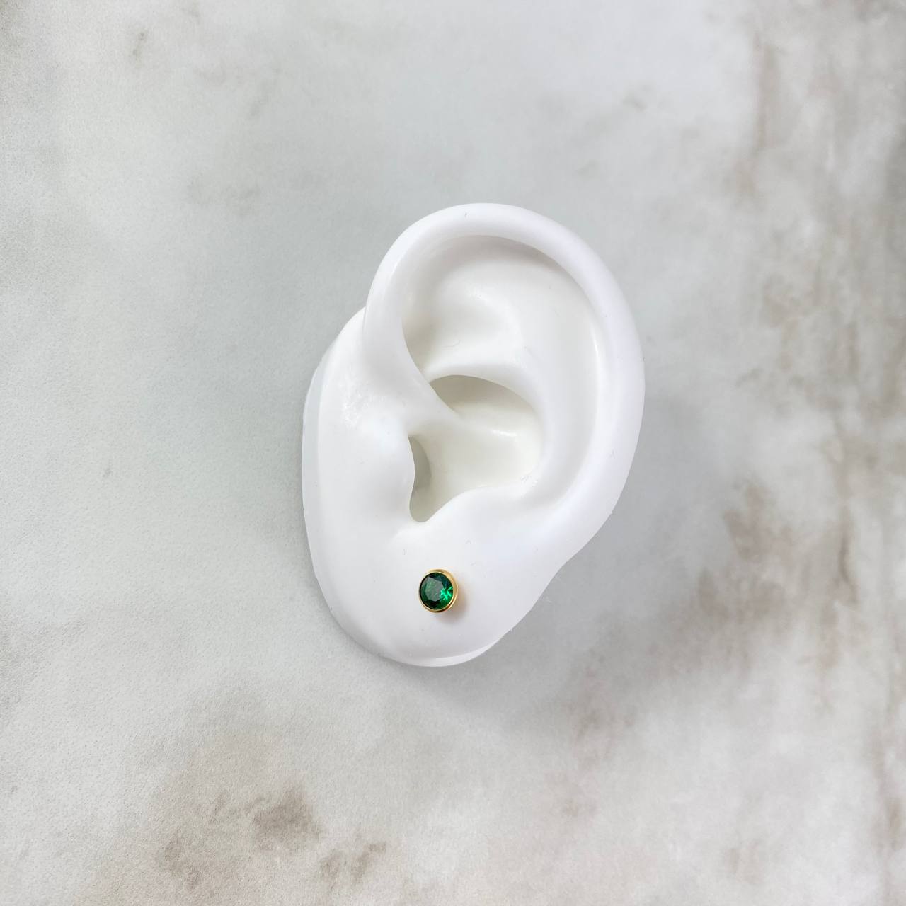 Topos Bisel 0.65gr / 5mm Circon Verde Oro Amarillo 18K