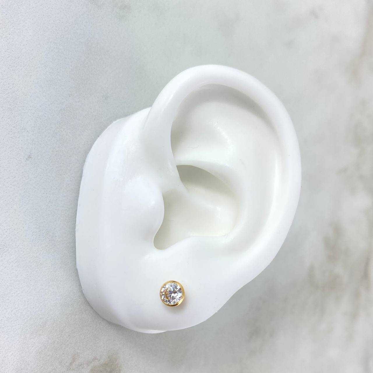 Stud Earrings Bezel 0.8gr / 5mm White Zircon Yellow Gold 18K