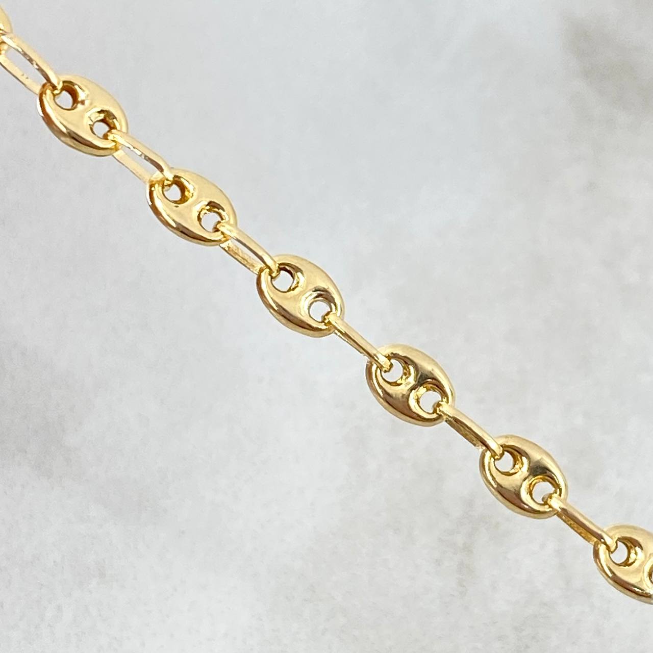 Pulso Bebé GC Placa Nube 1.95gr / 5 3/4 in / 3.6mm Oro Amarillo 18K*