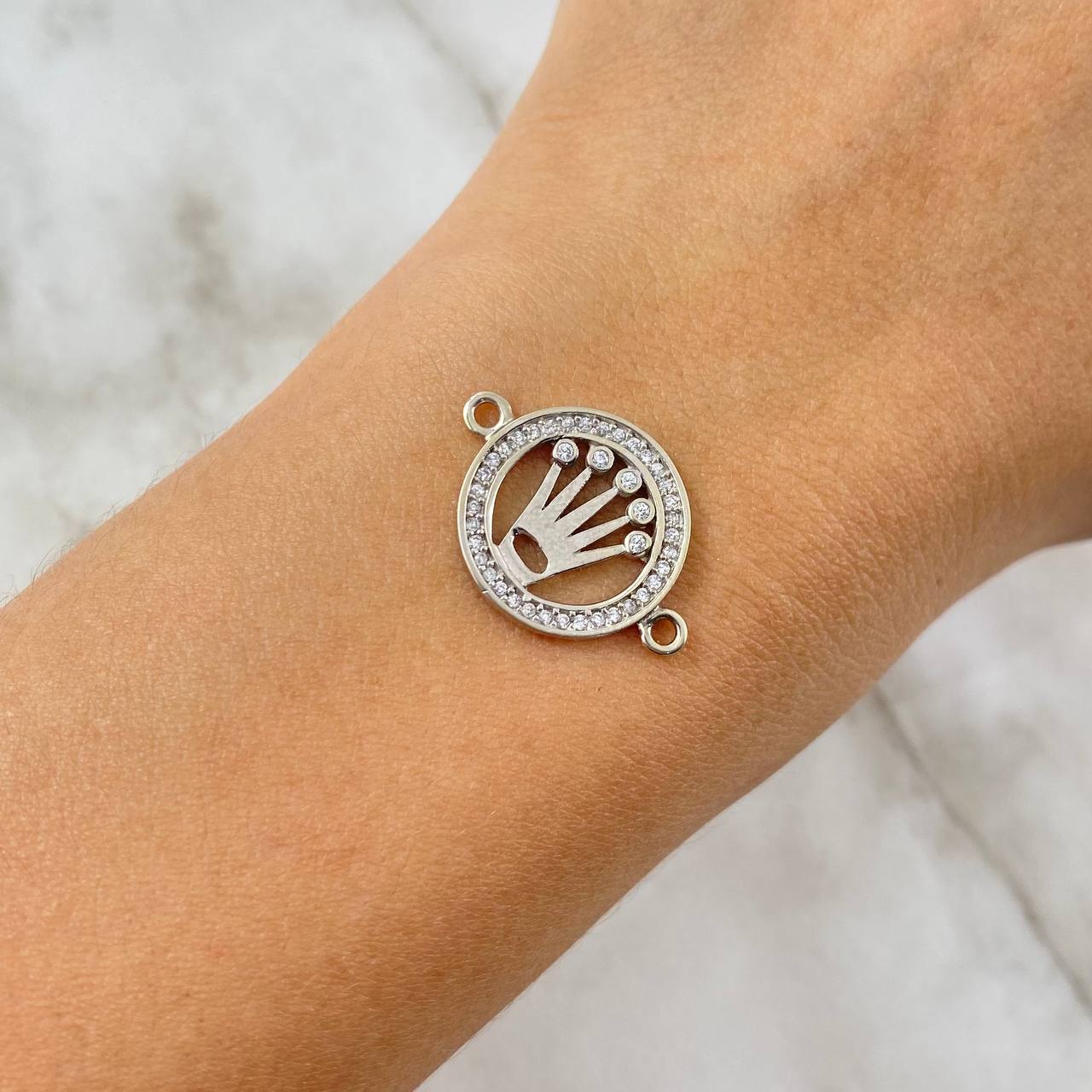 Charm Crown 2.05gr / 0.9in White Zircons White Gold